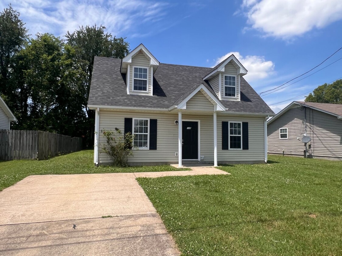 Primary Photo - 3 Bed Home Rent Ready