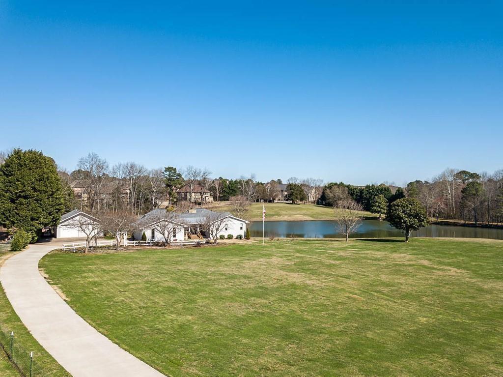 Foto principal - 882 Auburn Rd