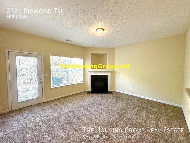 Building Photo - 1 Free Month Rent + 13 Month Lease