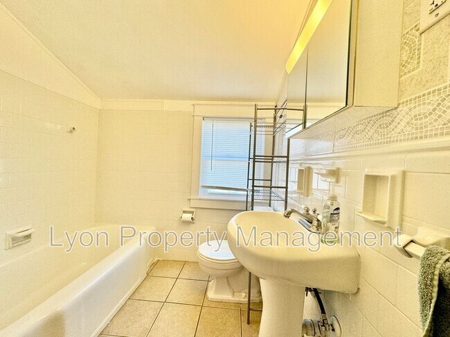 Building Photo - 2139 Mineral Spring Ave