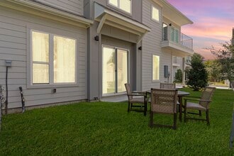 Building Photo - 851 Prosper St