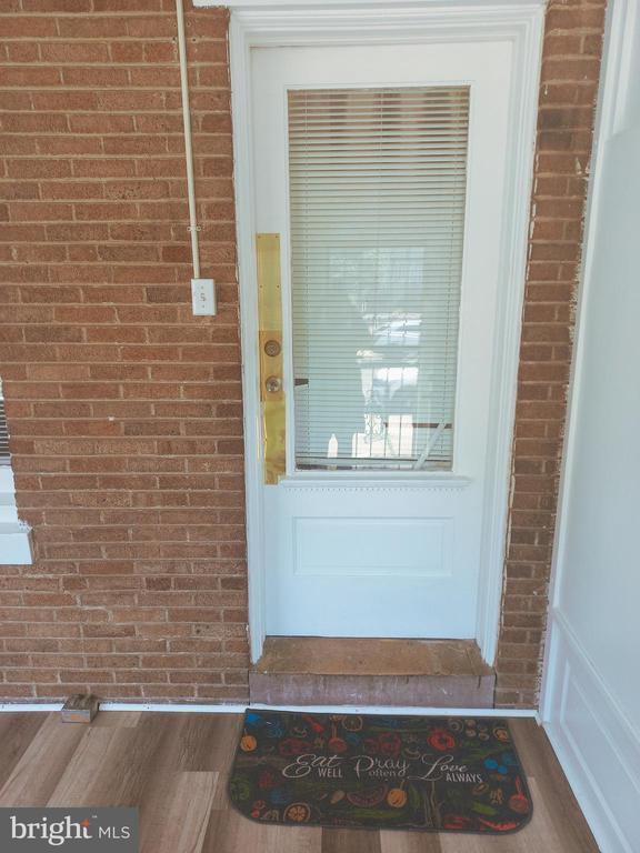 Foto principal - 6045 W Columbia Ave