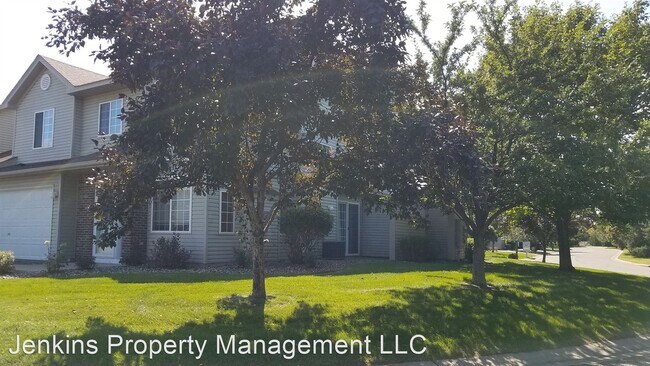 Building Photo - 2 br, 1.5 bath House - 2427 Oakridge Circle