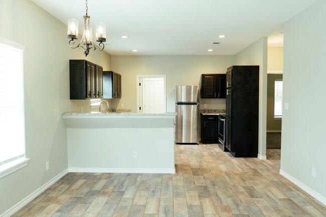Building Photo - 3 bed 3 bath NEW CONSTRUCTION home available!