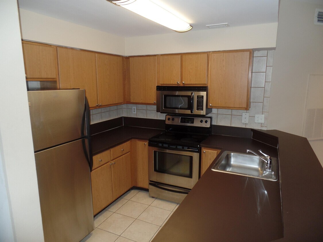 Primary Photo - 2550 SW 18th Terrace