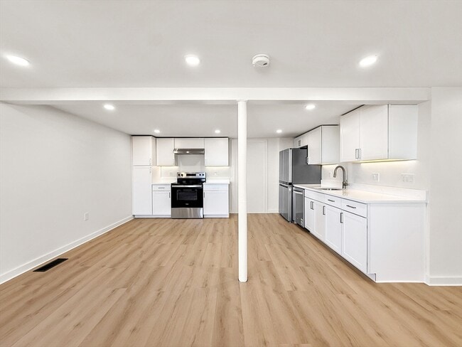 Foto del edificio - 204 Endicott Ave