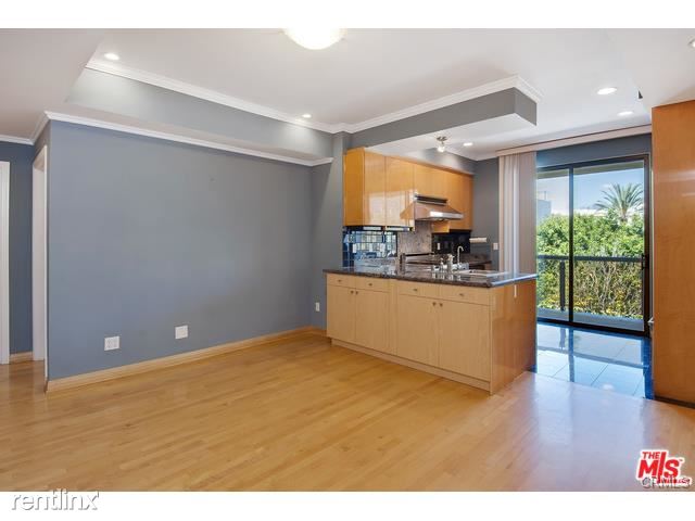 Building Photo - 121 S Canon Dr