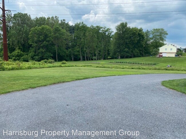 Foto del edificio - 3 br, 2 bath House - 894 School House Ln