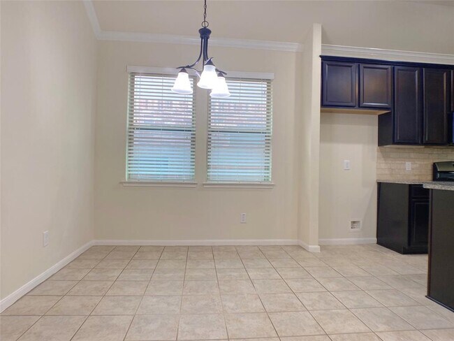Building Photo - 27519 Gracefield Ln