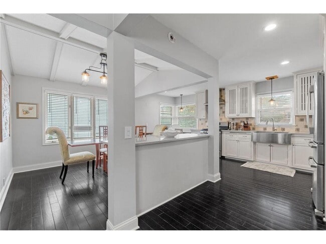 Building Photo - 5036 Richmond Dr