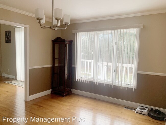 Building Photo - 4 br, 3 bath House - 25392 Surrey Ln