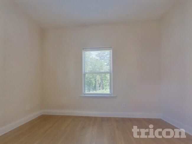 Foto del edificio - 446 Cantrell Dr