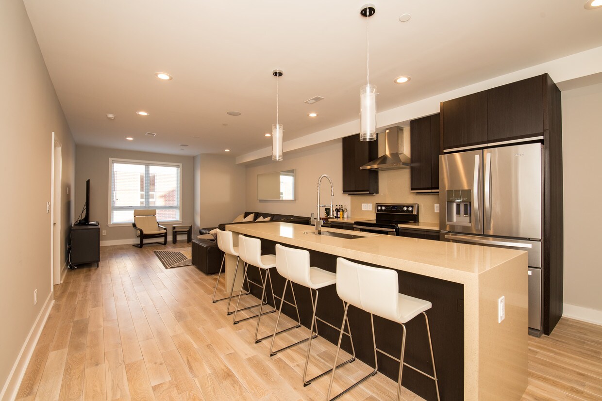 Foto principal - 1625 Fontain St