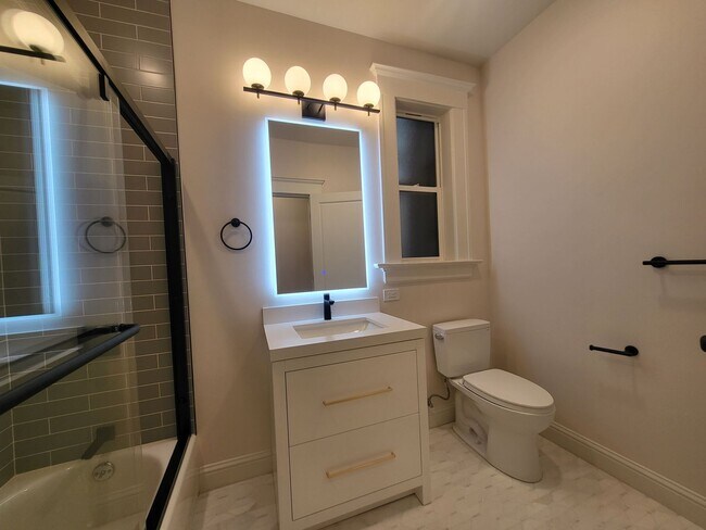 Foto del edificio - 1026-1030 Pine Street