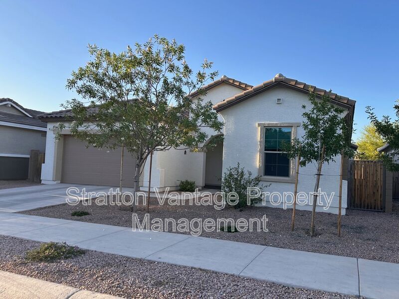 Building Photo - 21096 E Arroyo Verde Dr