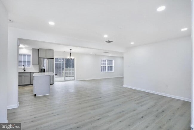 Building Photo - 35355 Hamlin School Ln