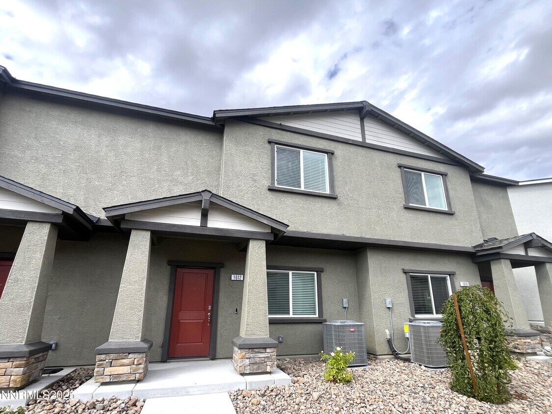Foto principal - 1612 Prancer St