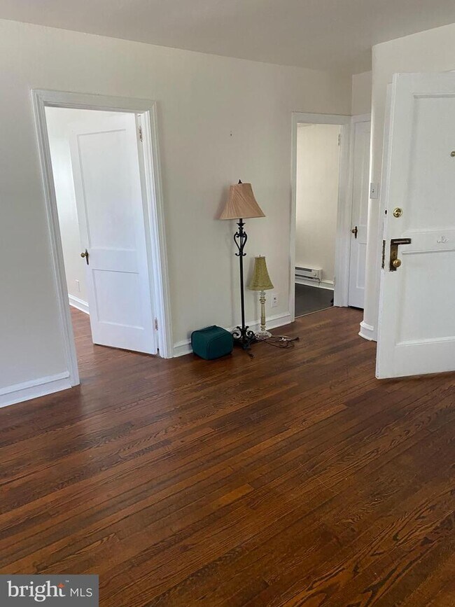 25 Montrose Ave Unit C, Bryn Mawr, PA 19010 Room for Rent in Bryn Mawr, PA