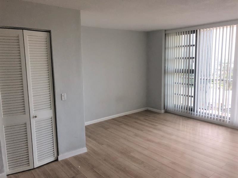 Foto principal - 1720 Harrison St