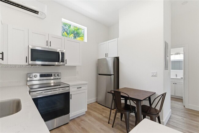 Foto del edificio - 830 SE 14th St