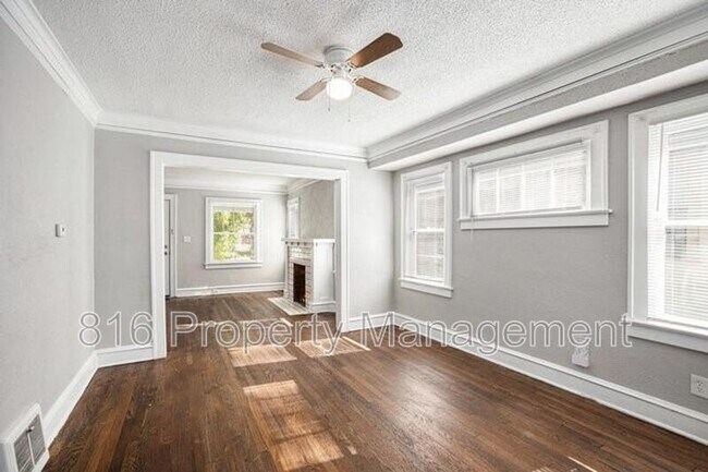 Foto del edificio - 2922 Bales Ave