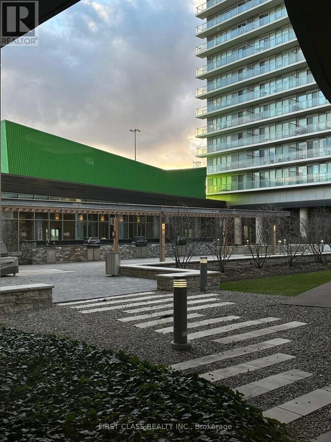 Photo du bâtiment - 117 McMahon Dr