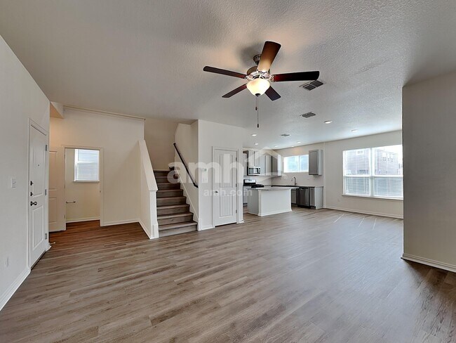 Foto del edificio - 2718 Meadowood Heights