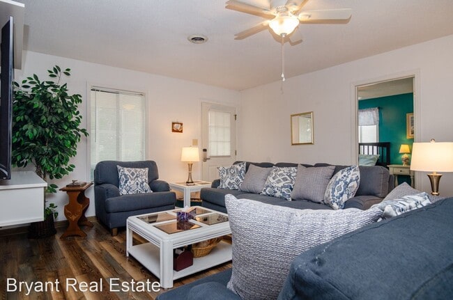 Building Photo - 3 br, 2 bath House - 109 4th Ave  S