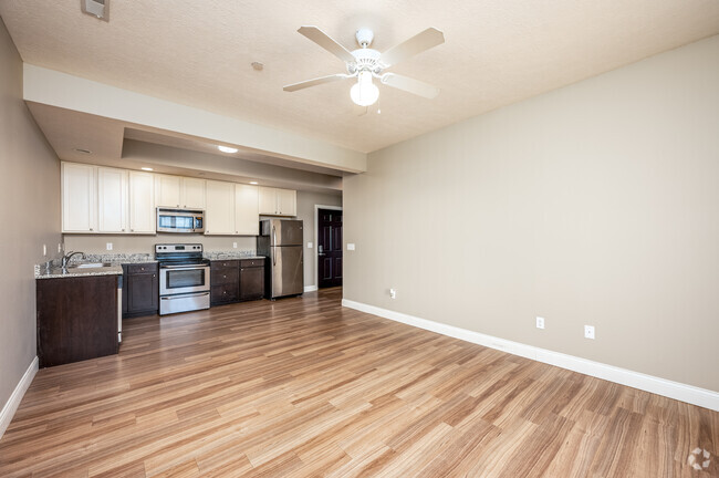 2BR, 2BA - 975SF - Living Room - 7 Ten