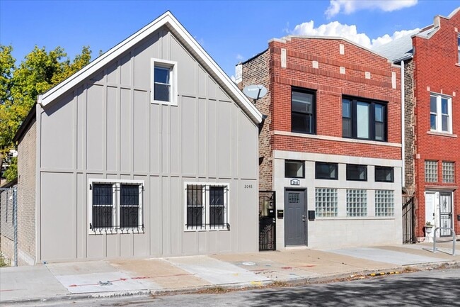 Building Photo - 2048 W 21st St