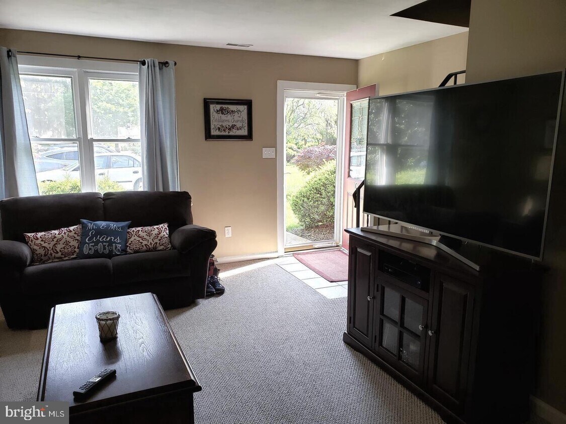 324 Dawson St, Moorestown, NJ 08057 Townhome Rentals in Moorestown NJ