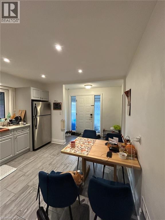 Photo du bâtiment - 74 Paling Ct