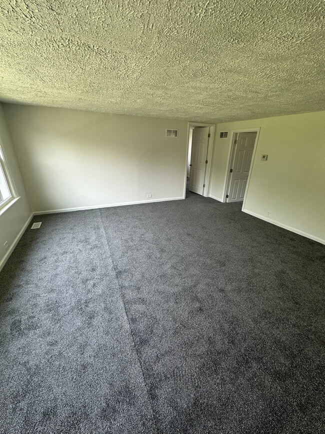 Building Photo - 409 Barron St