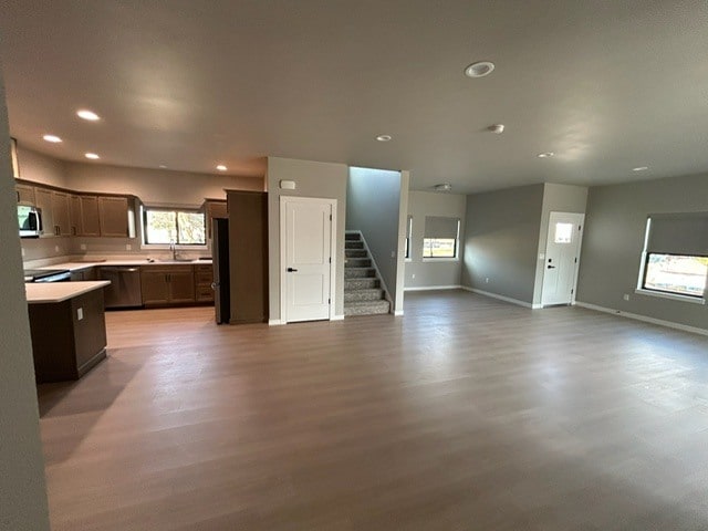 Building Photo - 1350 SW Obsidian Ave