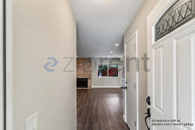 Building Photo - 6226 Bothell Cir