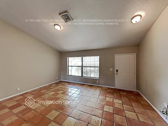 Building Photo - 10226 SW 49th Pl