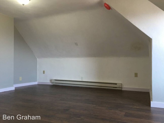 Foto del edificio - 1122 E 5th St