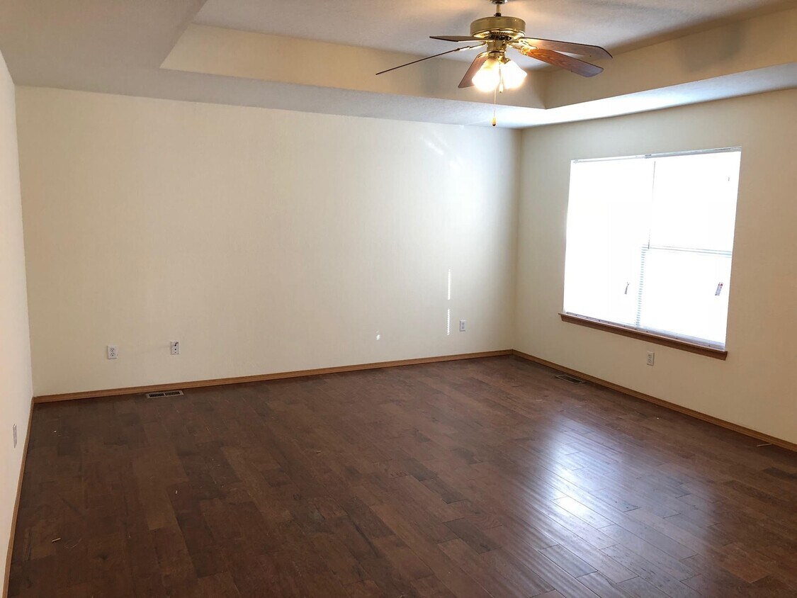 Foto del edificio - 3449 S Glenview Ave