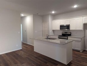 Building Photo - 2700 Ginger Ct