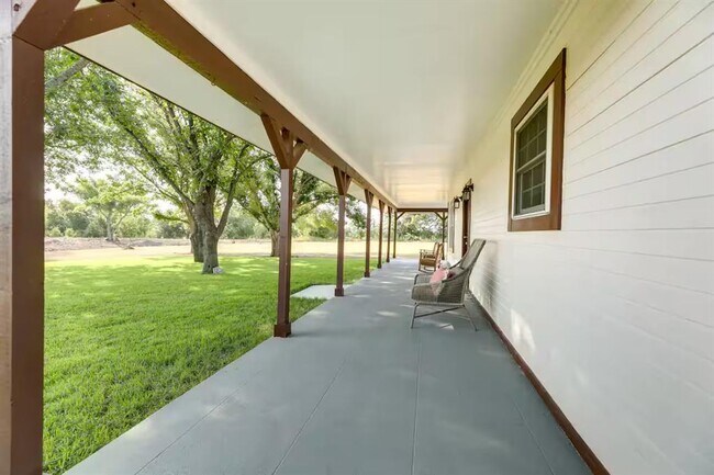 Foto del edificio - 1616 Co Rd 463