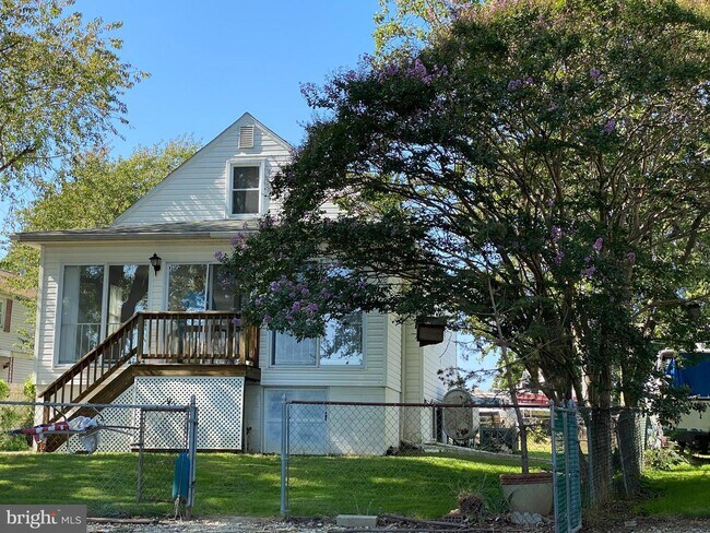 Foto del edificio - 7743 North Point Creek Rd