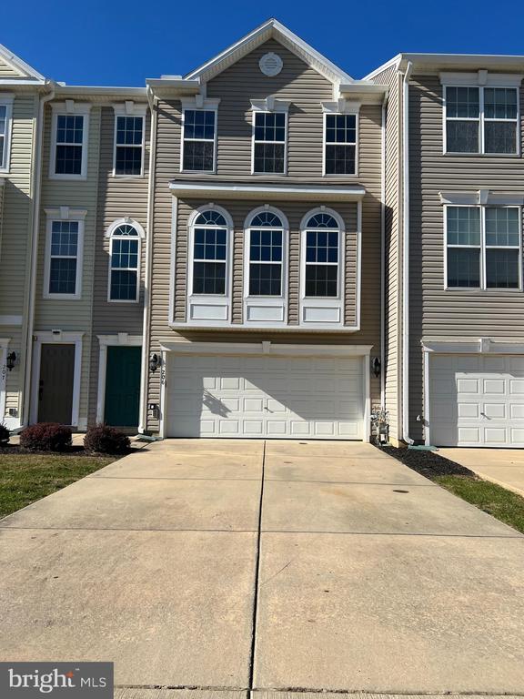 Primary Photo - 206 Brook Meadow Dr
