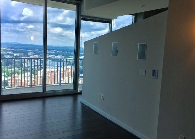 Foto del edificio - 400 W Peachtree St NW