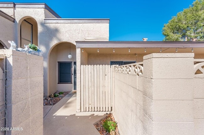 Building Photo - 4515 W Continental Dr