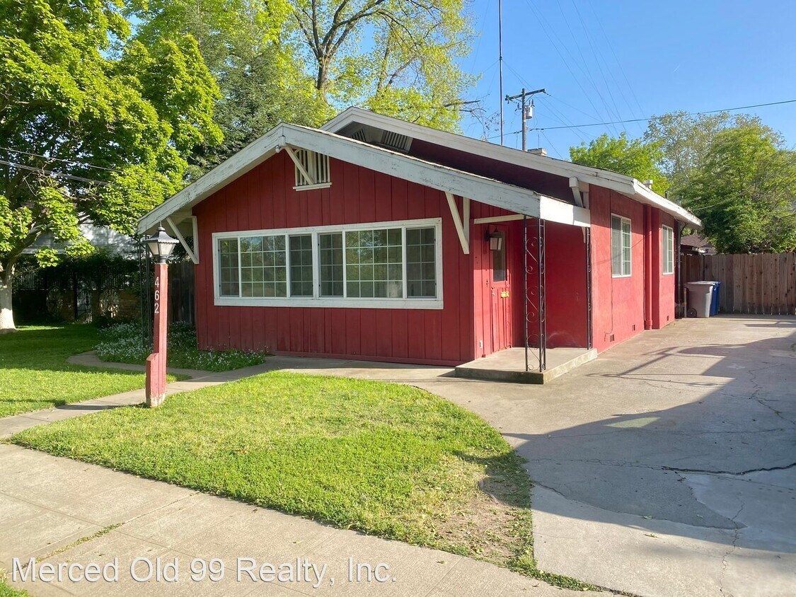 Foto principal - 3 br, 2 bath House - 462 E South Bear Creek