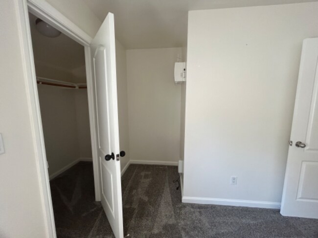 Building Photo - 4053 Elmo Loop