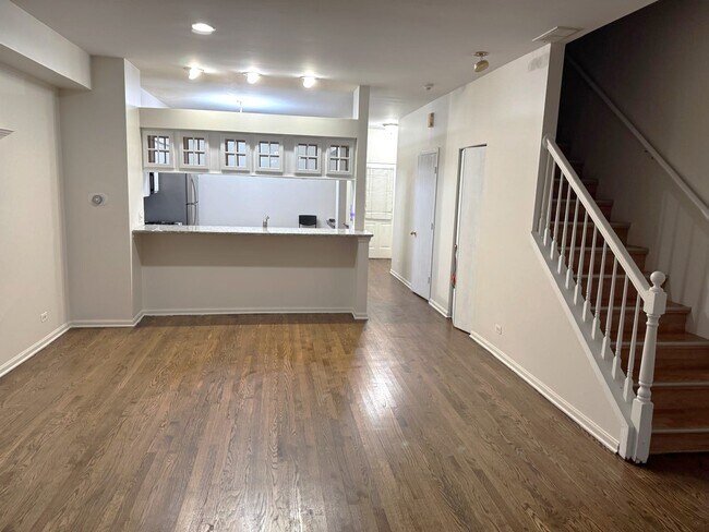 Foto del edificio - 2528 Bordeaux Ln