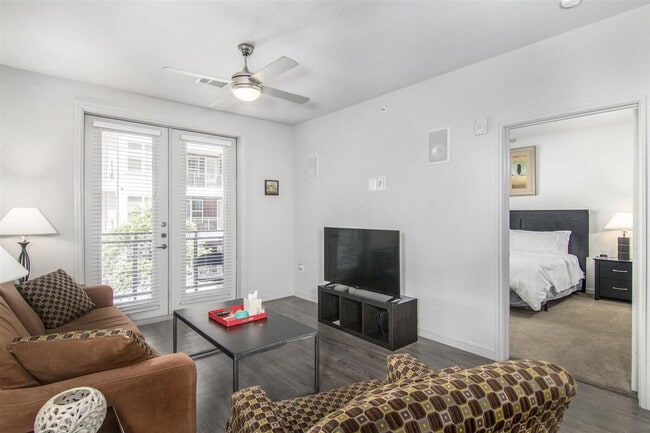 Building Photo - 4131 McKinney Ave