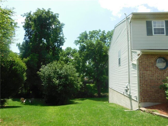 Building Photo - 12 Freedom Terrace