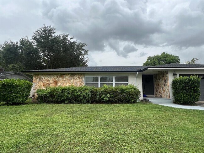 Foto del edificio - 2618 Timberlake Dr
